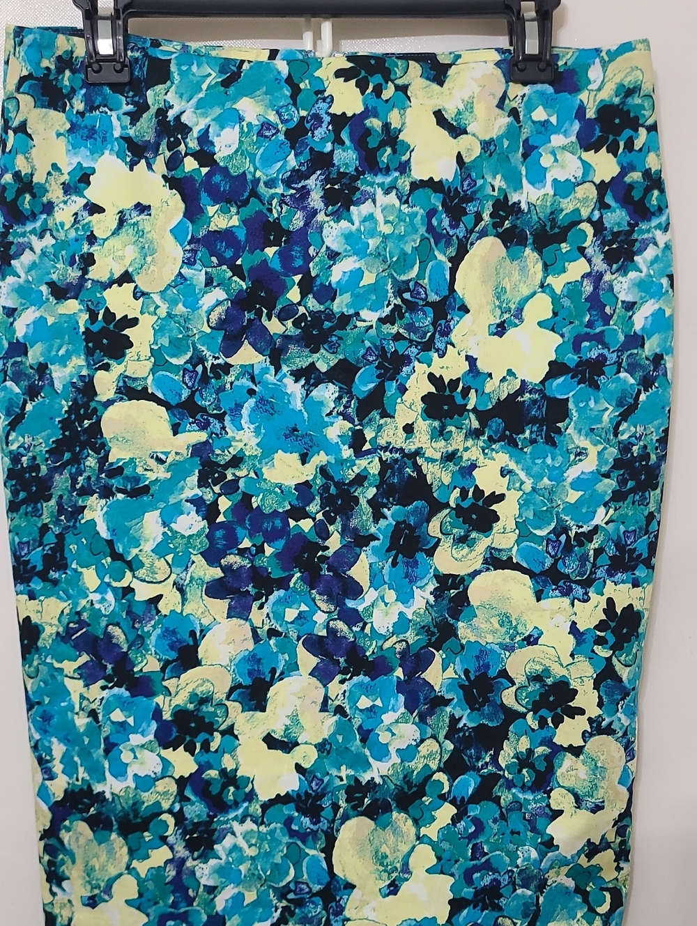 Ann Taylor Women's Blue Floral Cotton/Spandex Pencil Skirt - Size 10